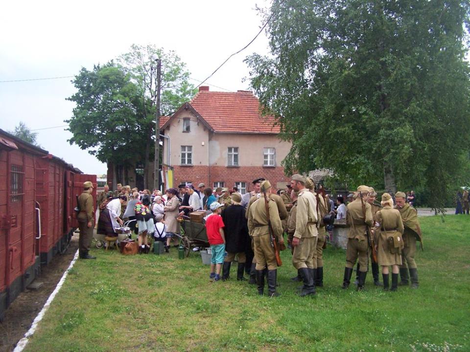 Osadnicy żuławscy na stacji w Nowym Dworze Gdańskim, fot. G. Fey