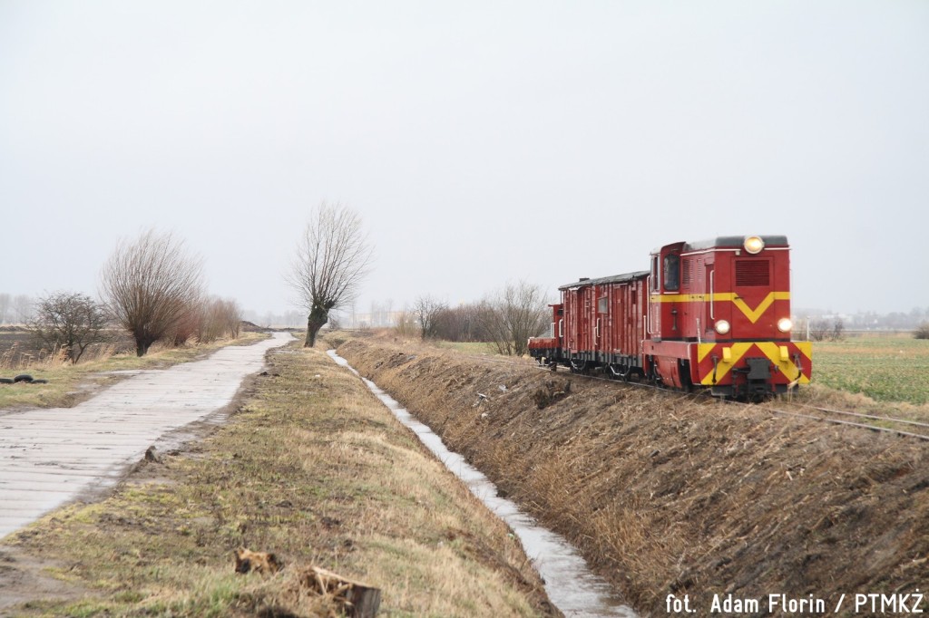 Lxd2-315 z poc. specjalnym zbliża się do Orłówka, fot. A. Florin