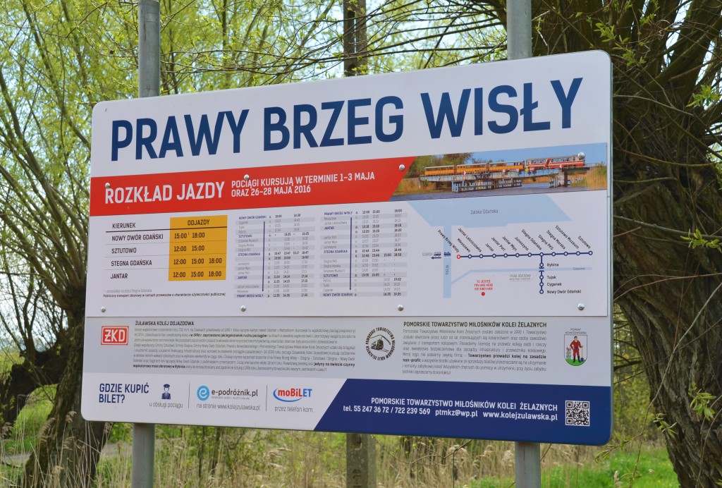 Nowa tablica informacyjna na stacji Prawy Brzeg Wisły. Fot. Przemysław Strzyżewski